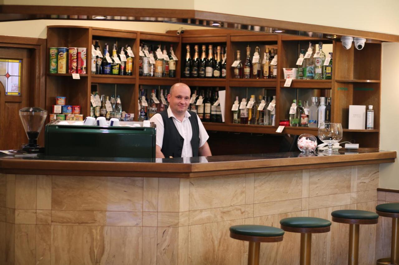 Euro Motel Lyuboml Екстериор снимка