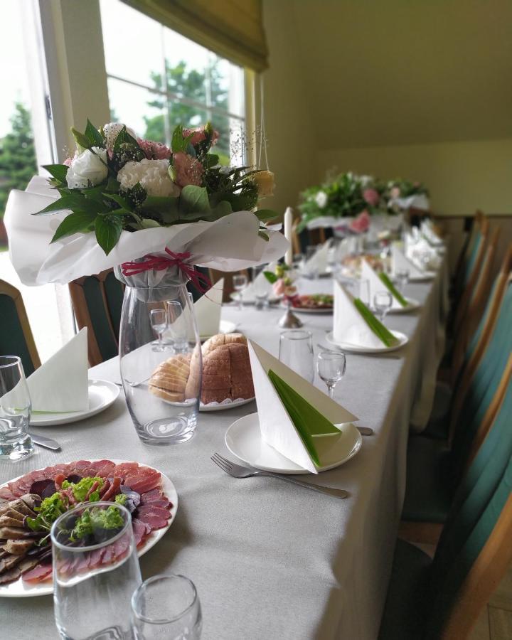Euro Motel Lyuboml Екстериор снимка