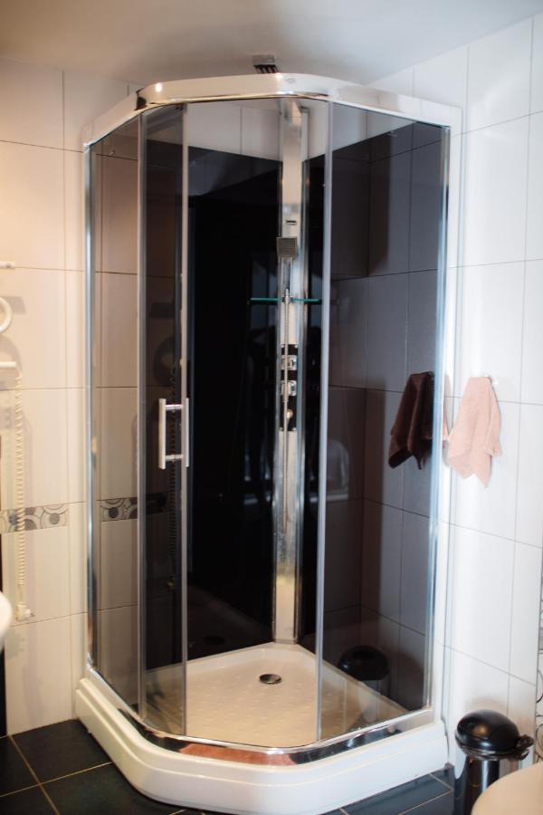 Euro Motel Lyuboml Екстериор снимка